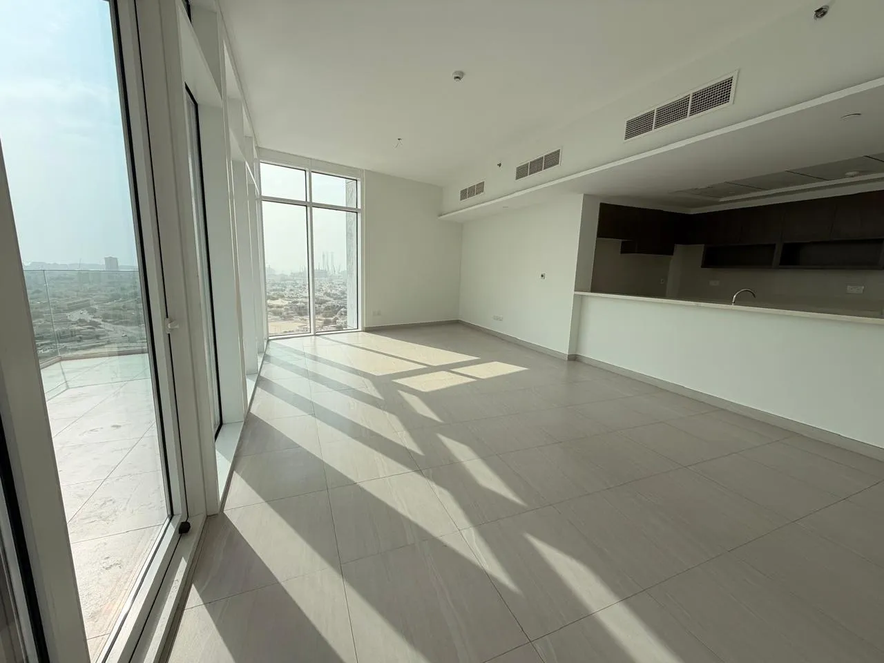 Unfurnished 3 Bedroom with One zabeel and burj khalifa view